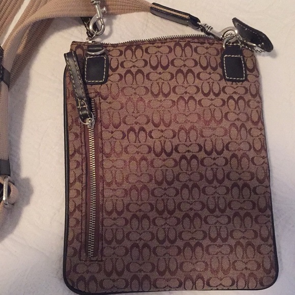 Small Coach crossbody bag - Picture 2 of 2